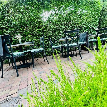 Kamienica Pokoje & Restauracja Opalenica Exteriör bild